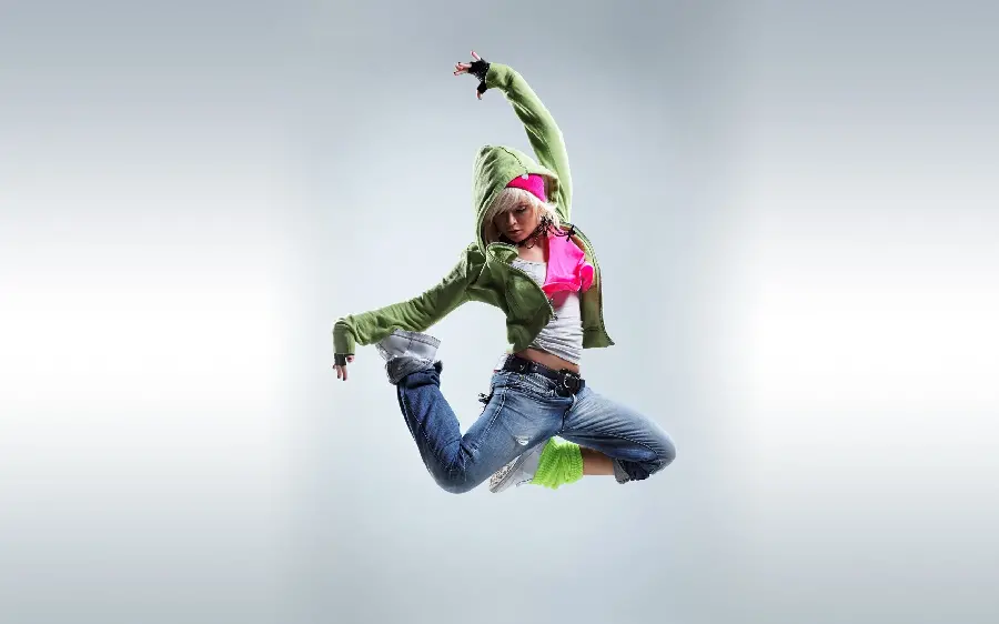Beautiful and beautiful girl's photo dancing street and hip hop in FULL HD quality