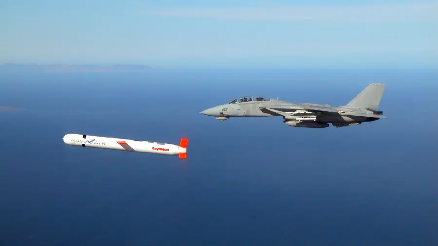 The best image of a missile and a fighter jet together in the sky for desktop background