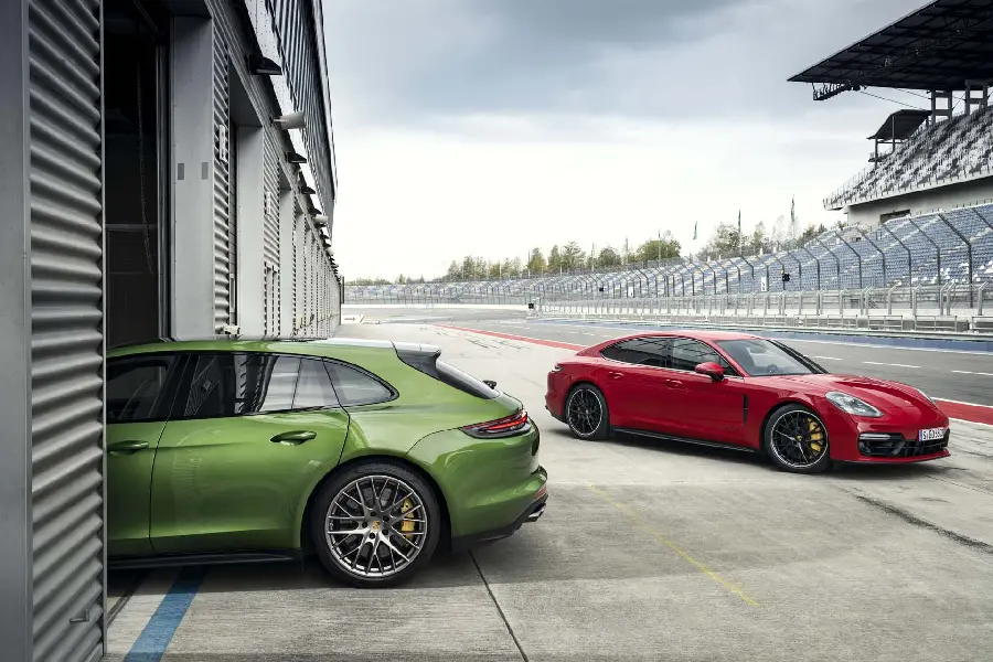 Photo of the Porsche Panamera 4S next to the garage with a different and special color
