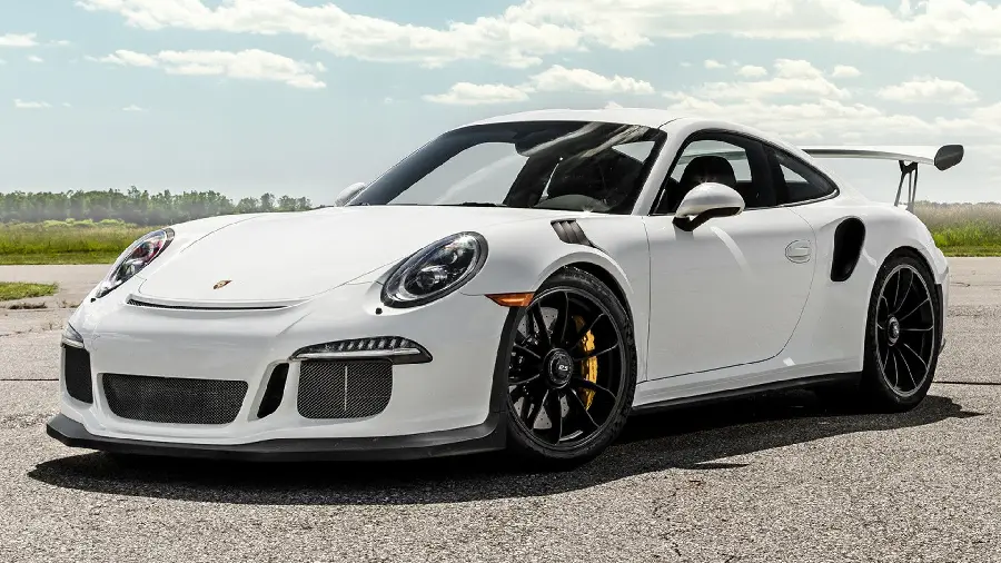 Download high quality Porsche 911 GT3 white wallpaper