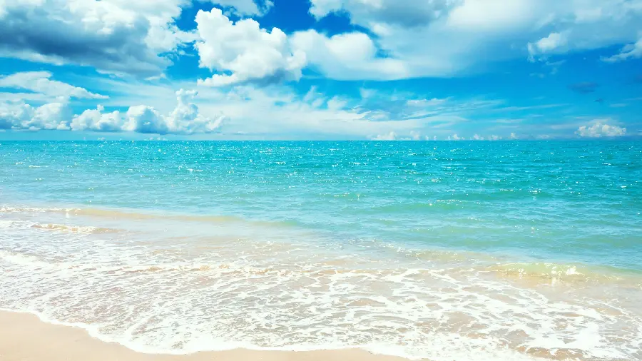 A very spectacular image of the blue ocean in high quality