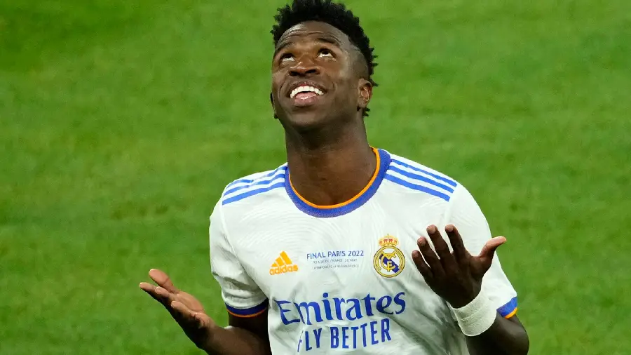 Photo of celebration after Vinicius Junior's goal in the 2022 Champions League Final
