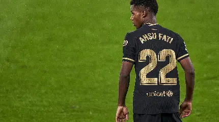 Ansu Fati photo with number 22 in Barcelona uniform