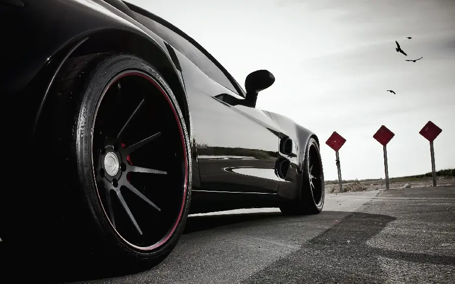 Download high-quality photos of sports rims for poster printing
