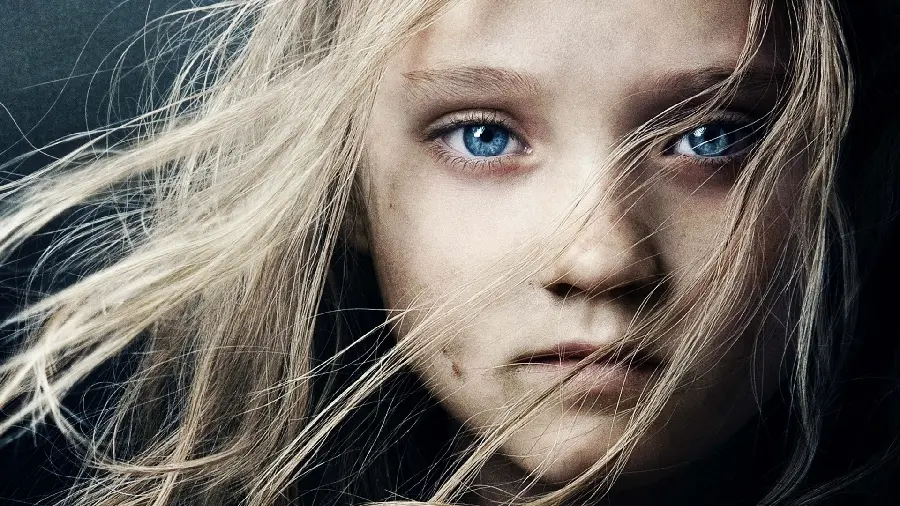 A mesmerizing view of a beautiful blue-eyed girl for your desktop