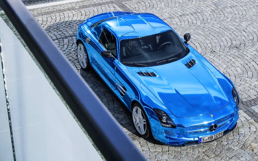 Spectacular photo of the new Benz car in blue from a high angle