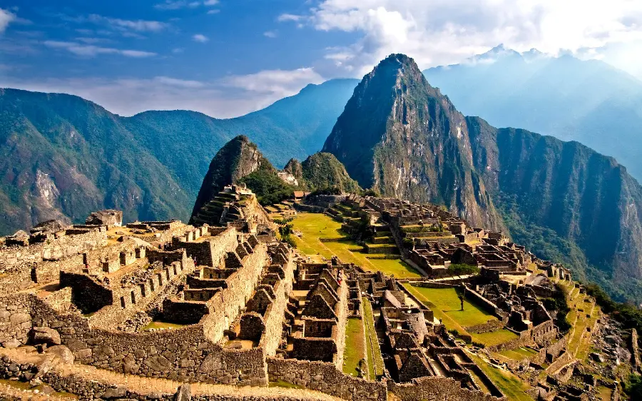 The most famous background image of the city of Machu Picchu in Peru in HD quality suitable for Telegram