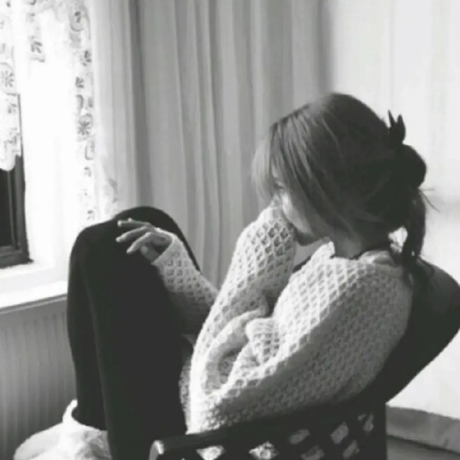 Dream picture of a girl Attractive for black and white profile 
