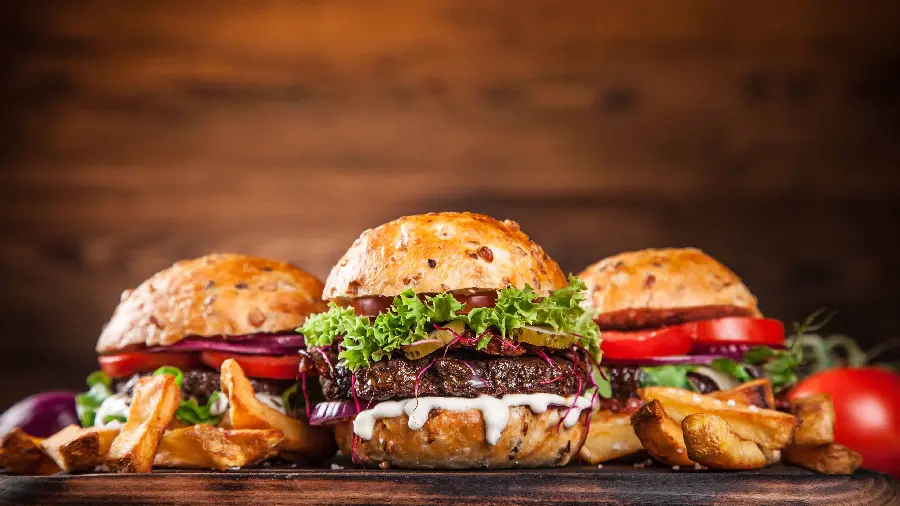 Full 4K wallpaper of hot and delicious hamburgers