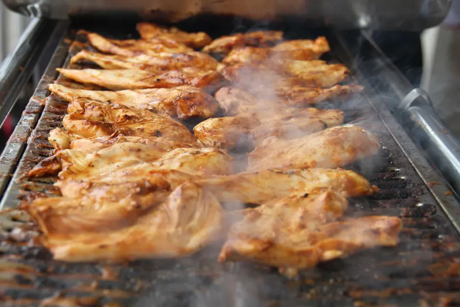 Wallpaper of chicken kebab on a barbecue in full HD quality suitable for social networks