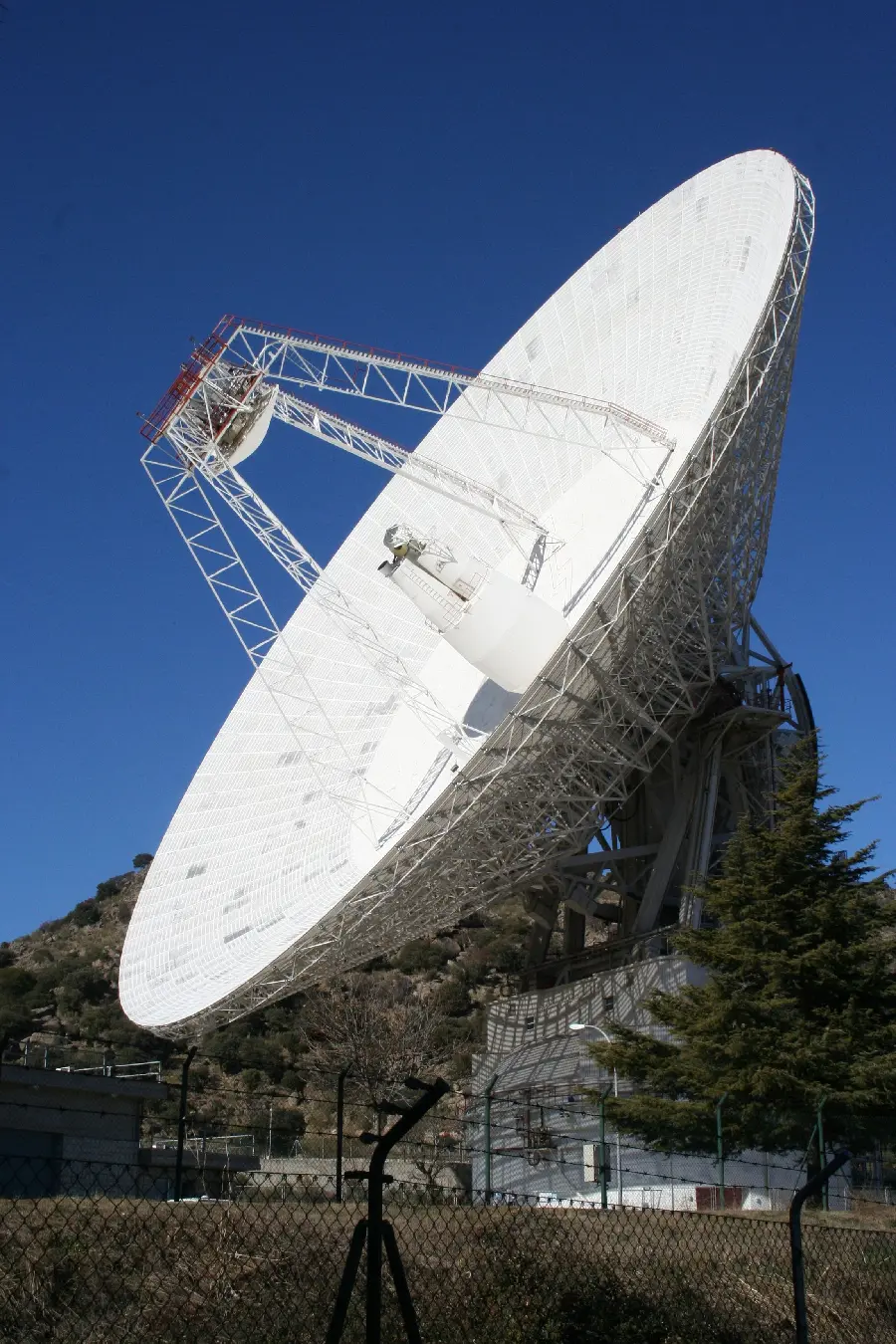 New image of the dish Huge Satellite Dish in Full HD Quality 