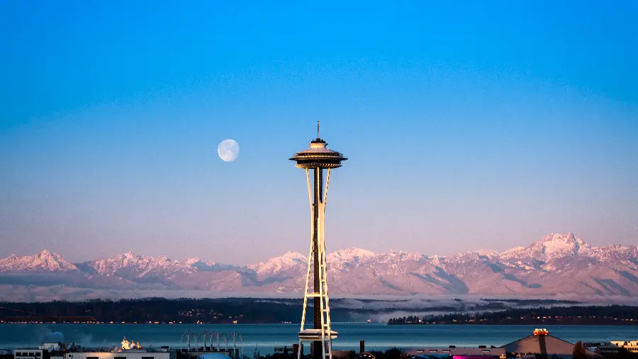 Interesting image of a famous and tall tower for Windows 11 background