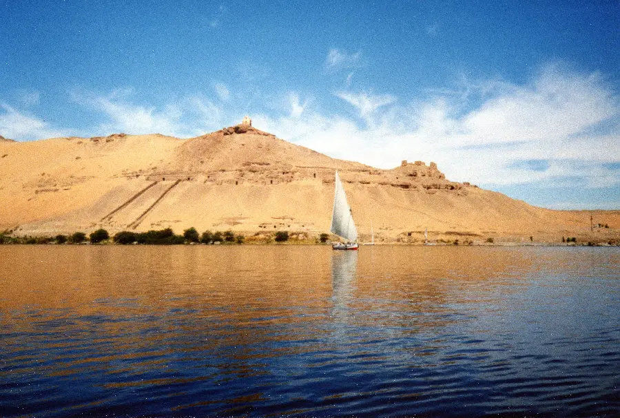 Download the Latest Background of the Nile River in Africa for Desktop 2022