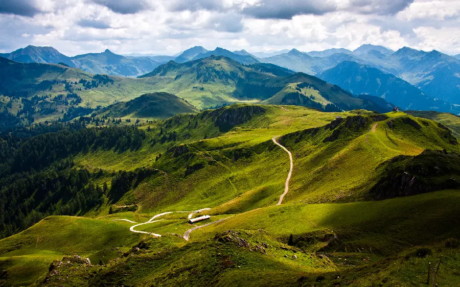  Popular pictures of colorful mountain views in nature and a lonely road in it