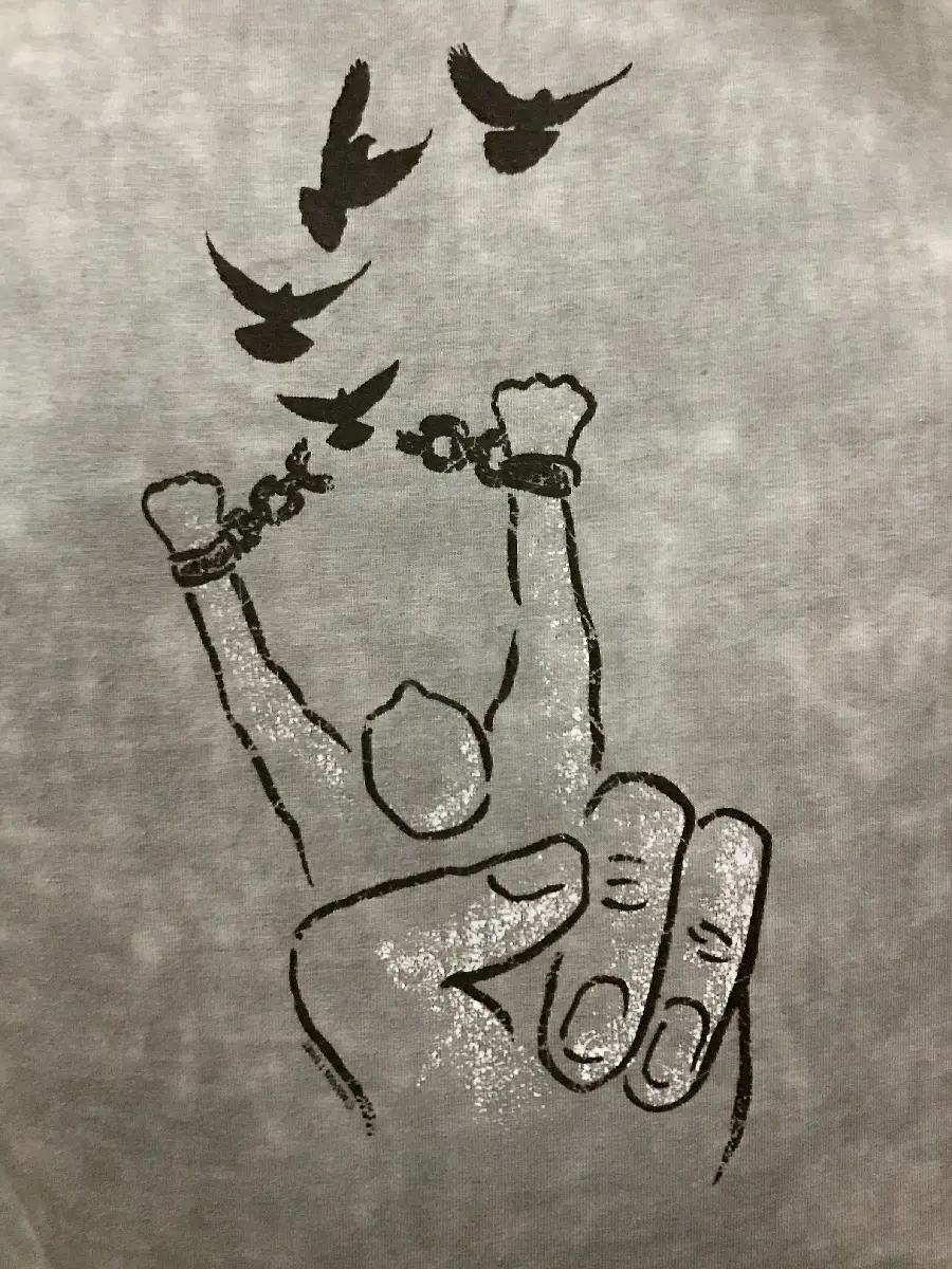 Best Breaking Chain Painting with Freedom Concept Suitable for Profile