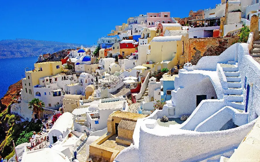 Amazing profile picture of colorful village buildings in Santorini