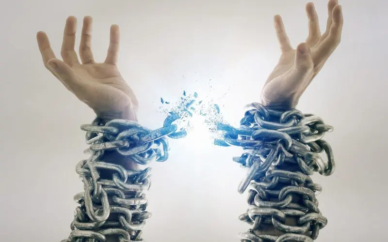 Super HD Wallpaper of Chain Breaking by Captive Hands