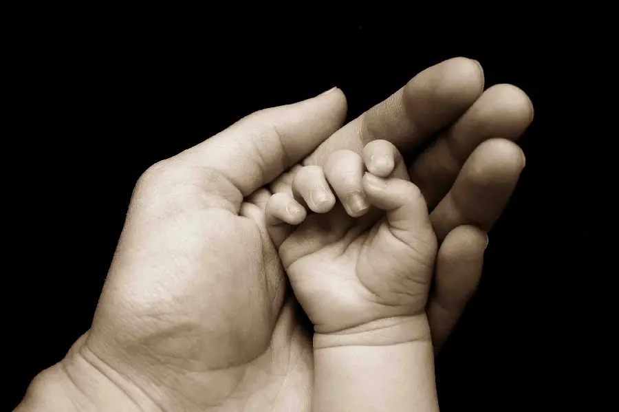 Lovely 4K Profile Picture of Mother and Baby