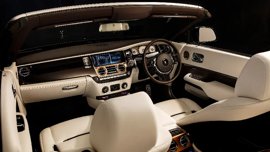 A picture of the interior of the Rolls Royce in cream color suitable for wallpaper
