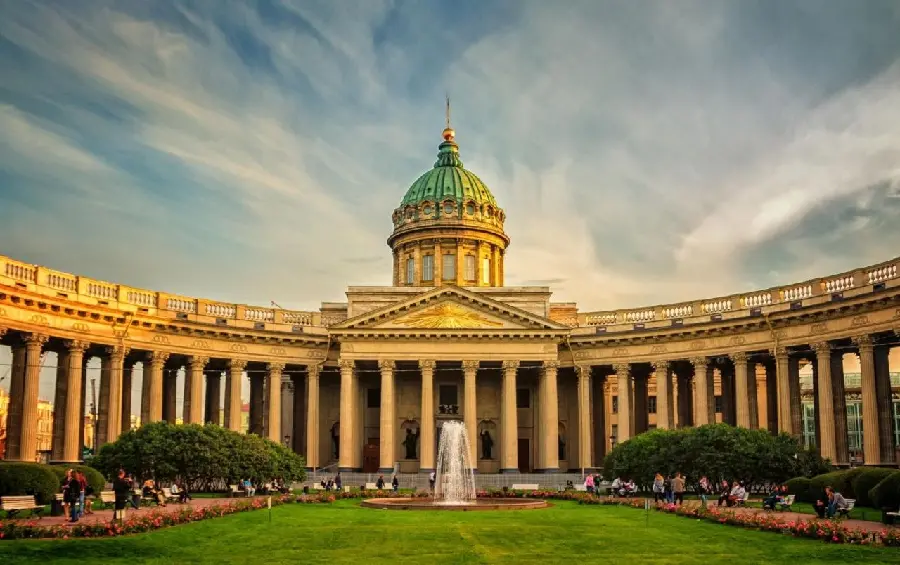 Wallpaper of one of the famous buildings of St. Petersburg