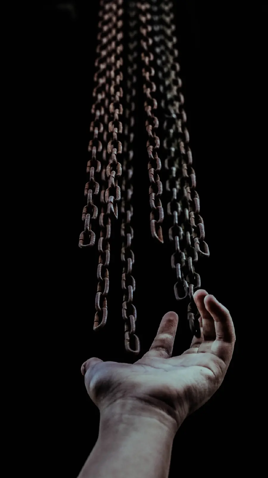 Popular HD Background of Hand and Chain for iPhone 