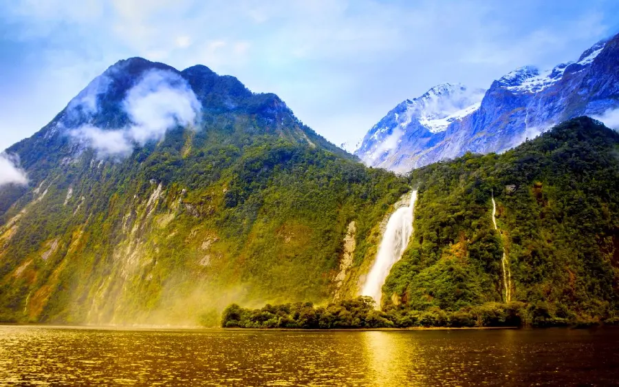 Bright and Beautiful Image of New Zealand Nature in HD Quality