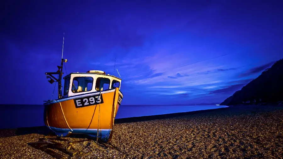  Background images of the incredible nature of the calm sea and the view of the coastal sands and the lagoon next to it