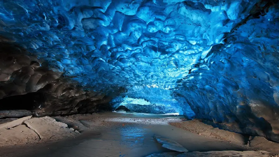 Free download of amazing profile photo of the ice wall and ceiling of a cave with a super shine in original quality