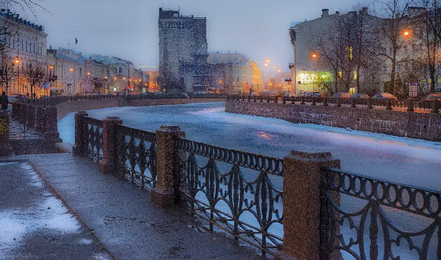 Download beautiful old background of the sidewalks of the city of St. Petersburg, Russia, in hd quality