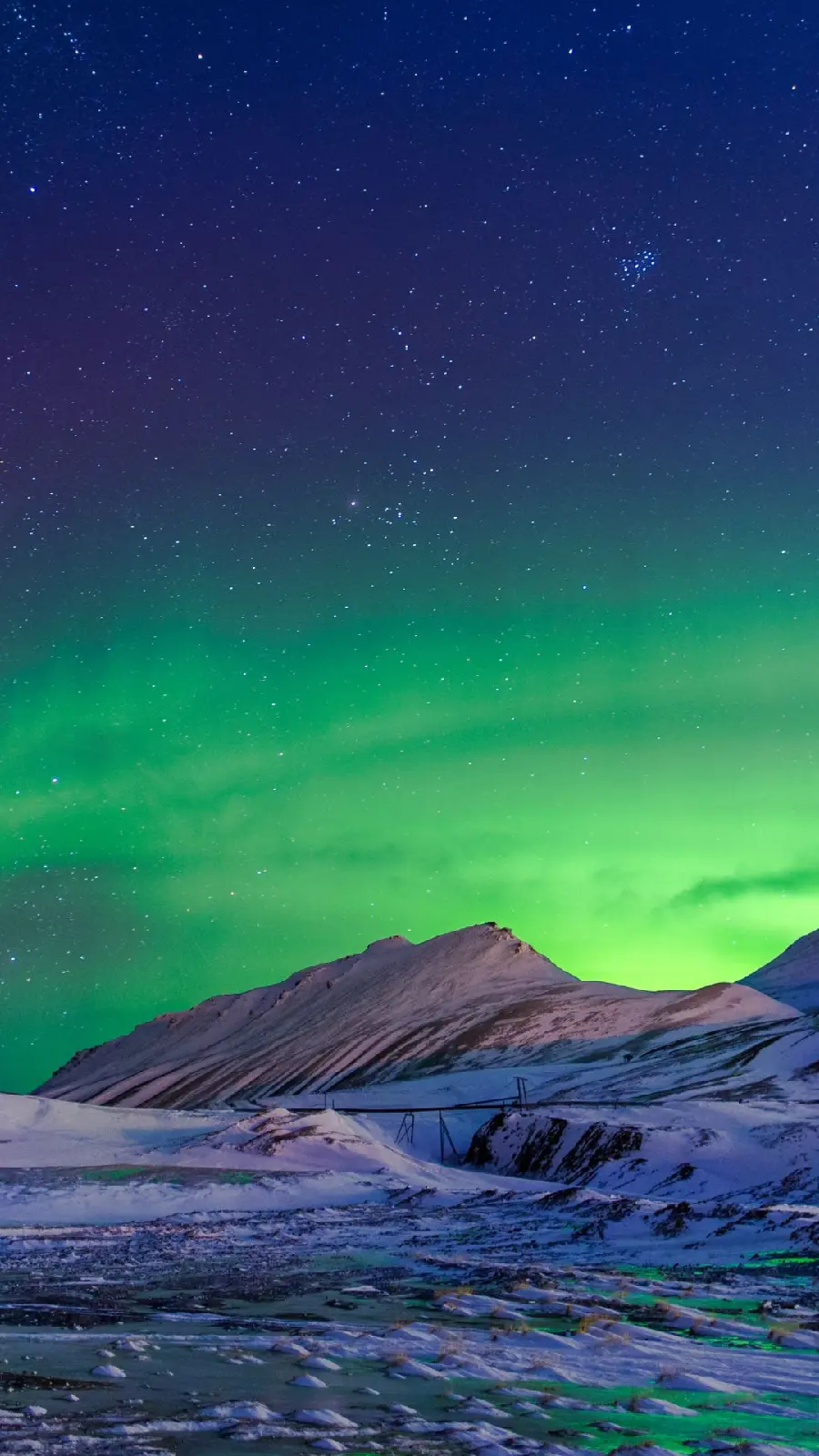 A photo for Android phones around the desert and its auroras