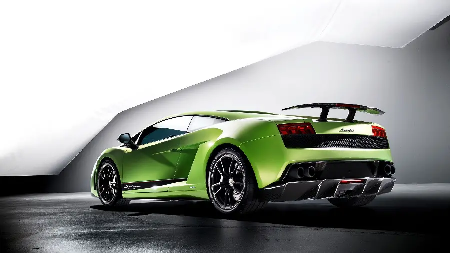 Free download of an amazing background photo of the Lamborghini car Gallardo in green 