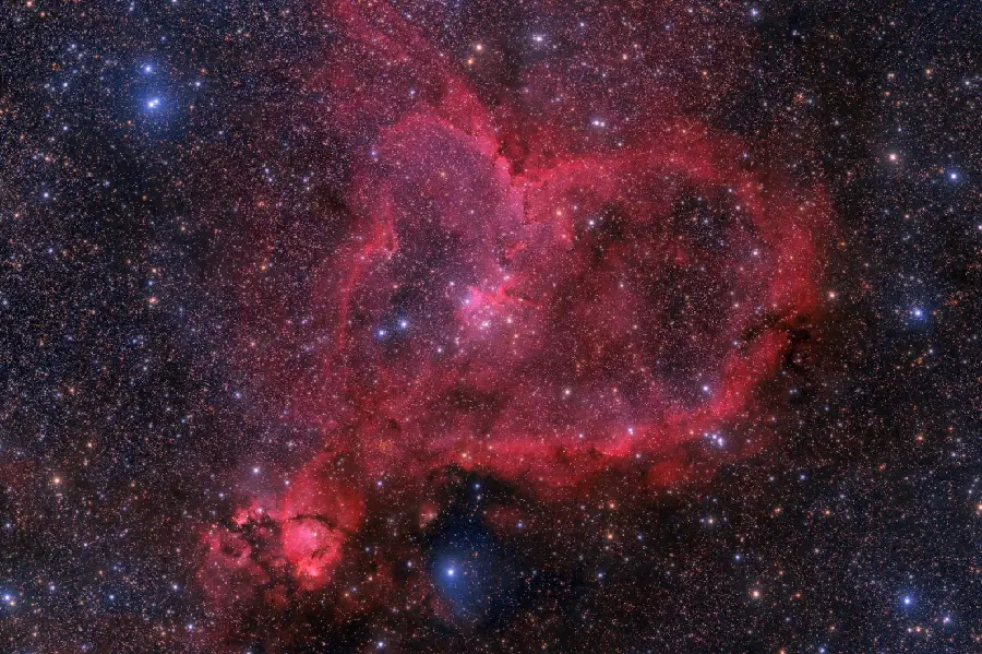 Download Lovely Heart Nebula Background in High Quality