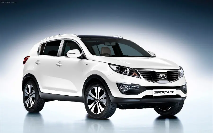 Beautiful and spectacular wallpaper of a white Kia Sportage
