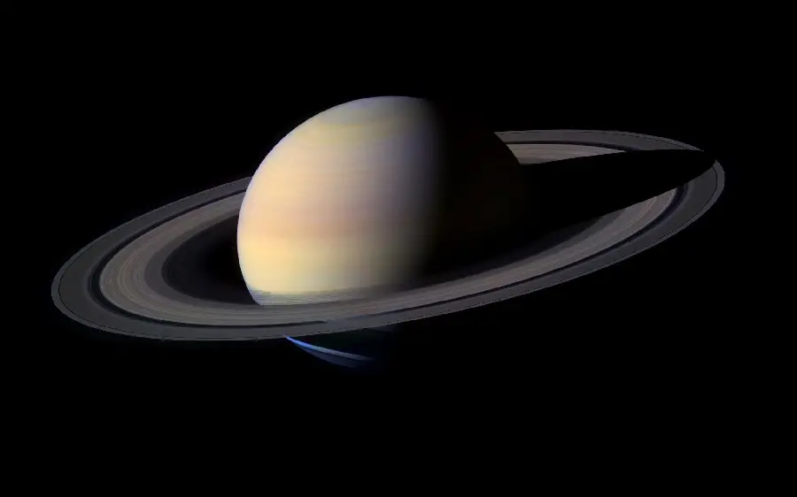 Latest Saturn photo with impressive details for profile
