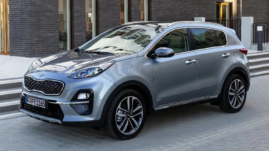 The famous Kia Sportage with a special color 2022