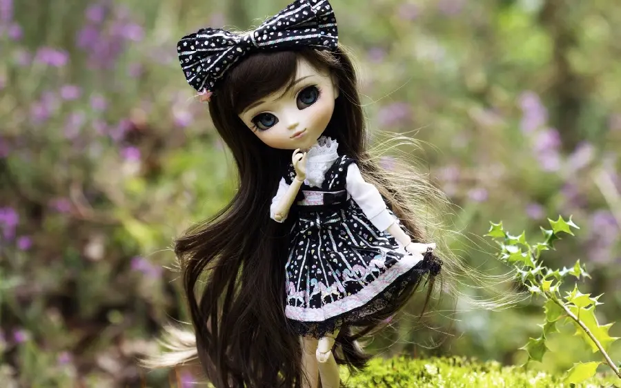 Beautiful girl doll with attractive black and white style 2022