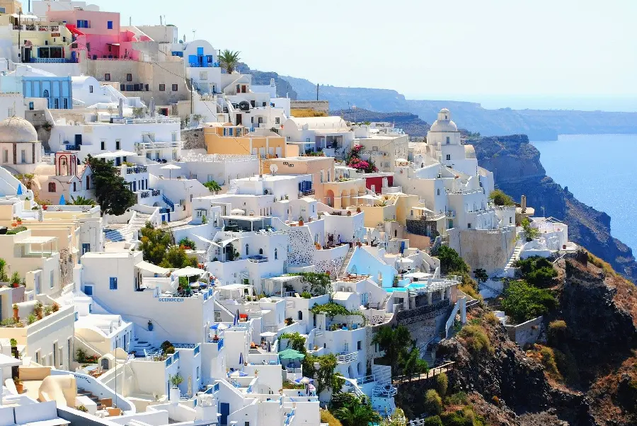 Download stock photo of houses stuck together and many buildings in Santorini