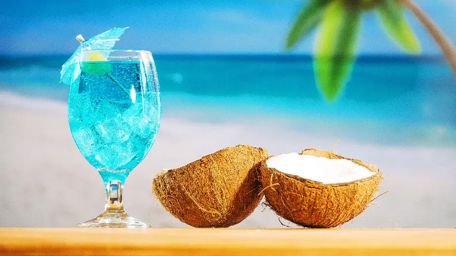 The most special photo of a cool coconut-flavored drink on a hot and sunny beach for Instagram