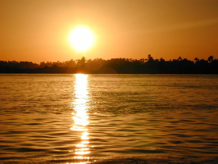 Beautiful sunset on the Nile River in Egypt for 8K Telegram profile 