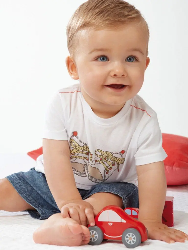Background photo of a boy Beautiful foreigner laughing 