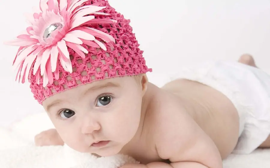 Amazing stock photo of Ni Ni with a pink hat for your profile 