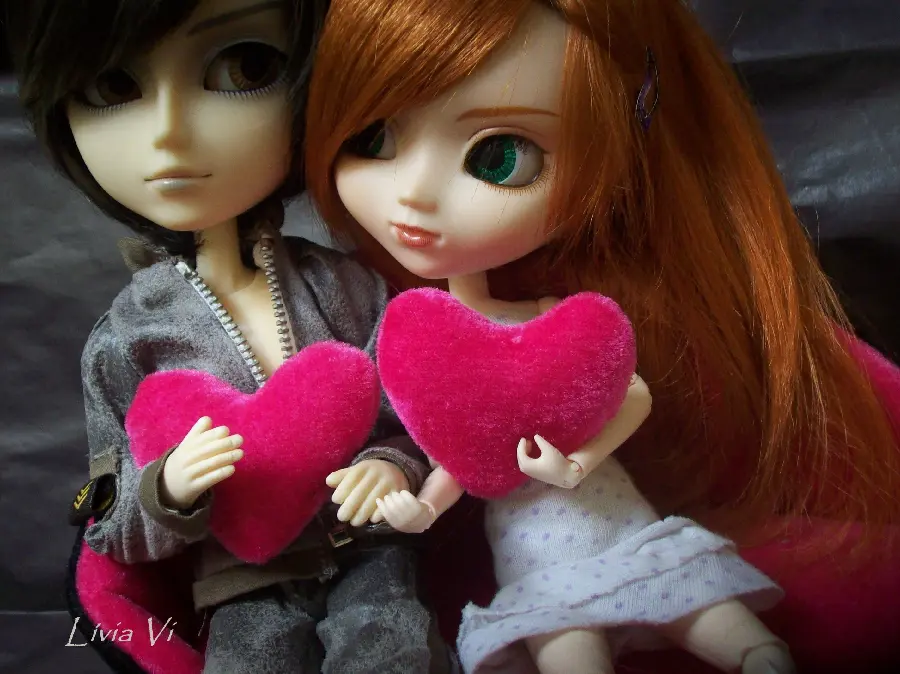 Download the most beautiful romantic doll background for Windows 11