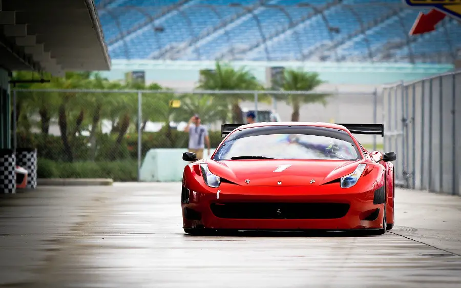 Download high quality red Ferrari 458 car profile picture