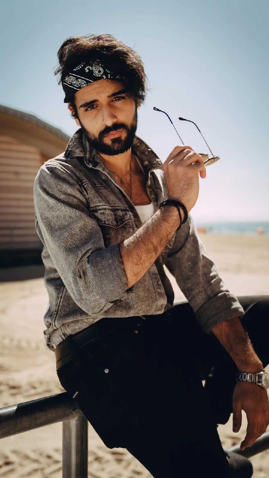 Beautiful photo of a male model with a cool look in Full HD quality 