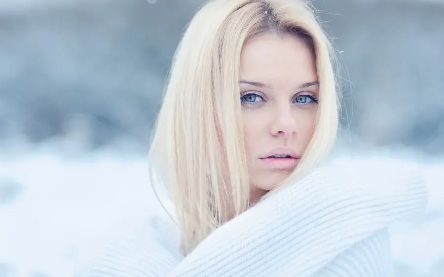 The best Apple phone wallpaper in HD quality of a Russian girl with blonde hair and beautiful eyes in a white woven dress