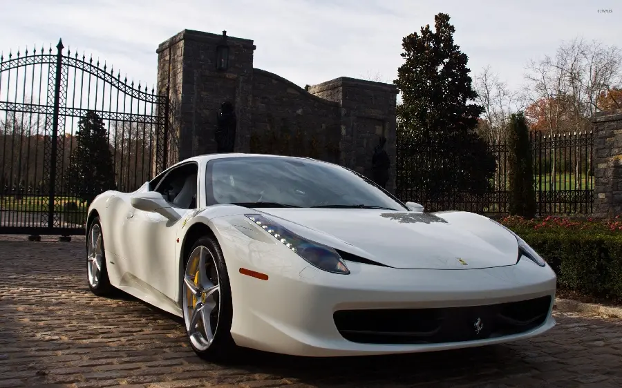 Download a sensational profile picture of a white Ferrari in the grounds of a villa suitable for Windows
