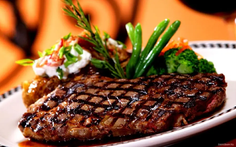 Fried steak meat in a restaurant