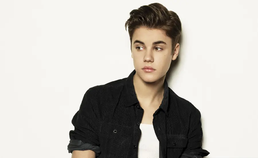 Famous old photo of Justin Bieber attractive with white background 