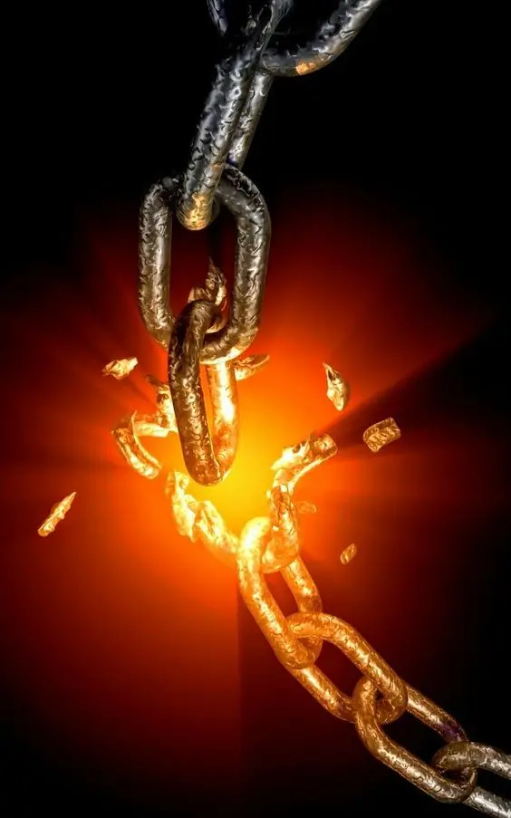 Attractive Chain Breaking Wallpaper for Windows 10