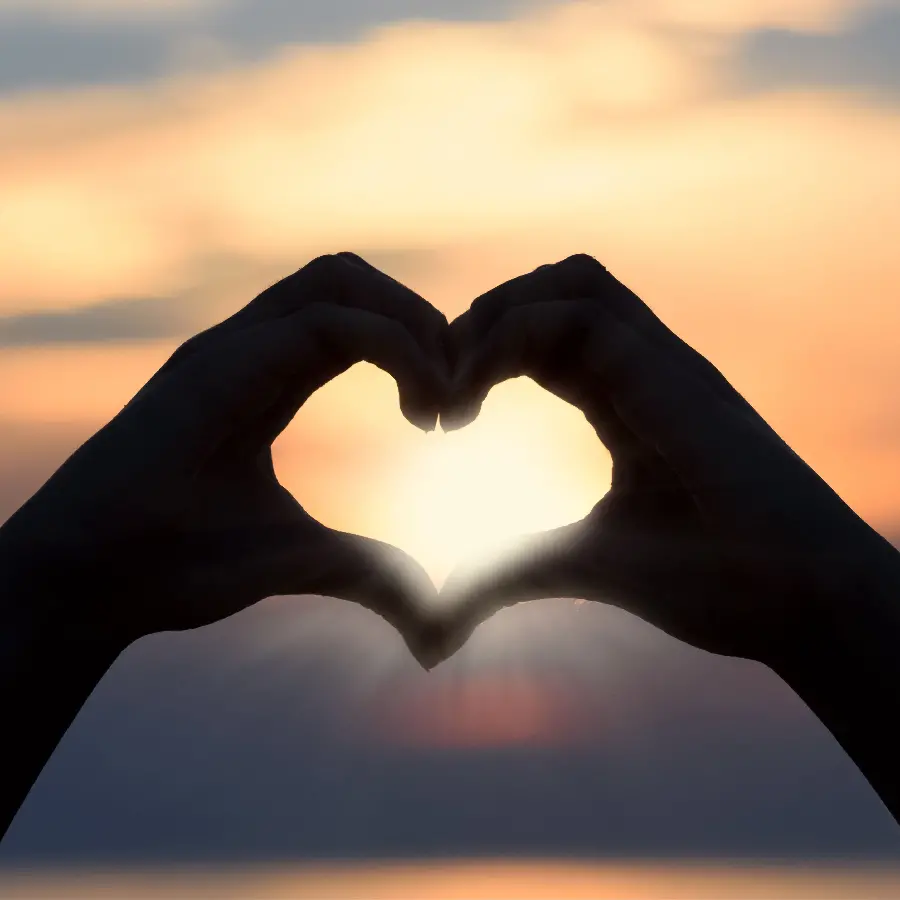 Romantic wallpaper of making a heart with hands for Windows